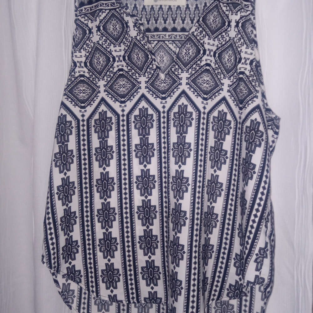 The Impeccable Pig Navy and White Geometric Tank
